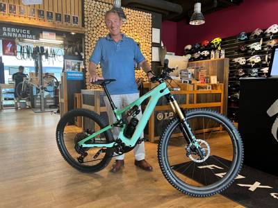 Happy E-Bike customer