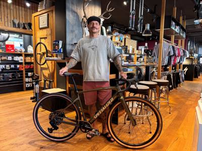Happy Road/Gravel customer