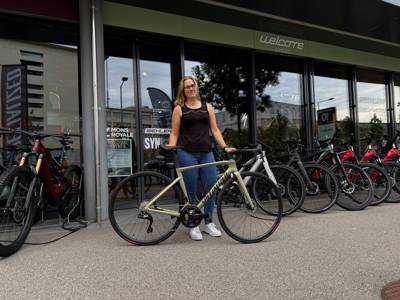 Happy Road/Gravel customer