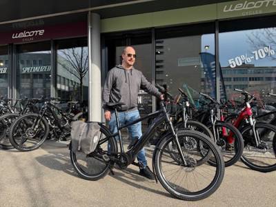 Happy E-Bike customer