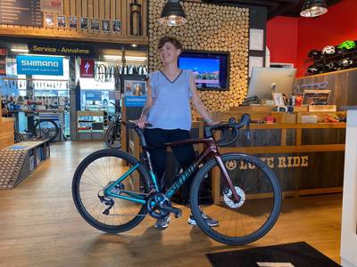 Happy Road/Gravel customer