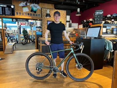 Happy Road/Gravel customer