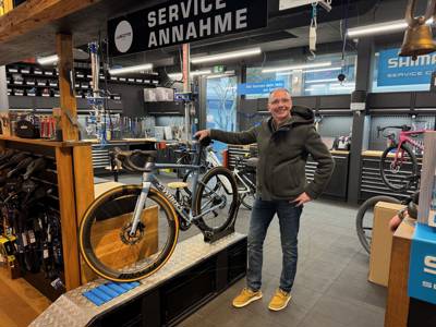 Happy Road/Gravel customer
