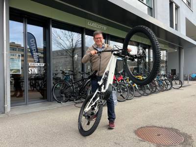 Happy E-Bike customer