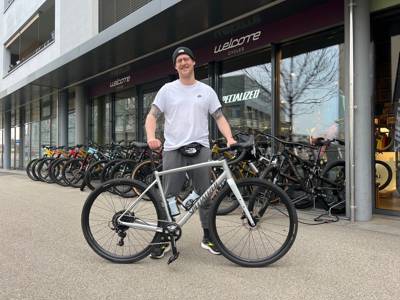 Happy Road/Gravel customer