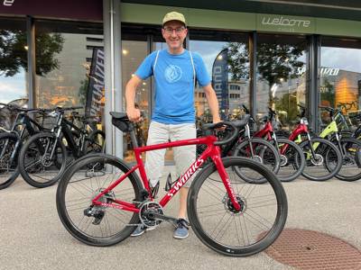 Happy Road/Gravel customer