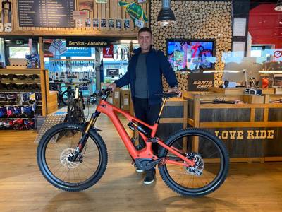 Happy E-Bike customer