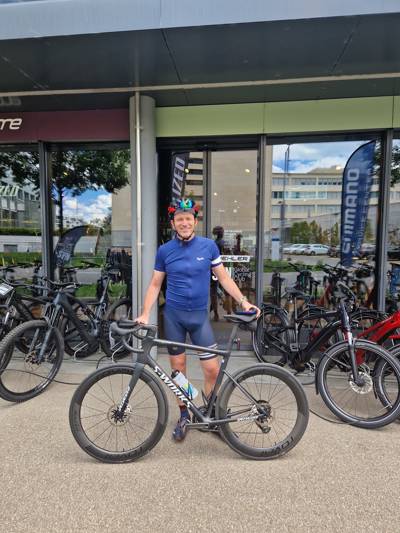 Happy Road/Gravel customer