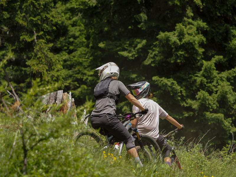 Elena Frei – Ein aufstrebendes Enduro-Talent aus der Schweiz - Bild 5