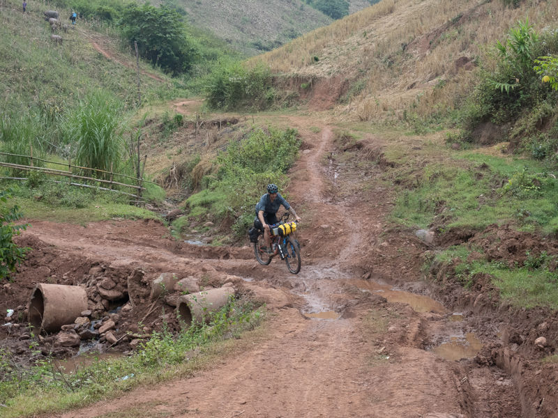 Riding Through the Mist – A 2.5 Month Bikepacking Journey Across Southeast Asia with Adrian and Sandro - Bild 7
