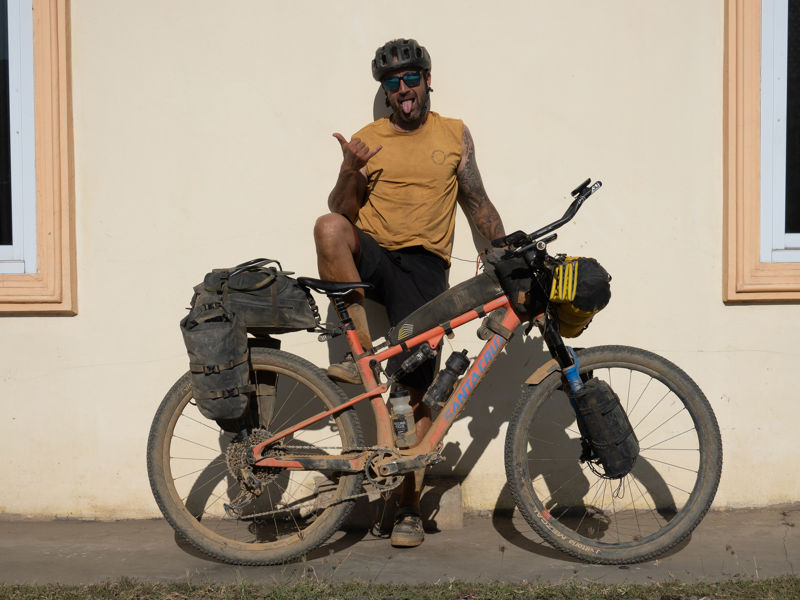 Riding Through the Mist – A 2.5 Month Bikepacking Journey Across Southeast Asia with Adrian and Sandro - Bild 4